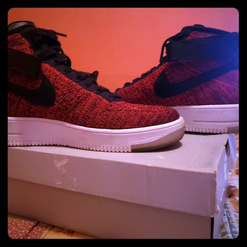 Men's Nike Air Force 1 Flyknit....NWOT
